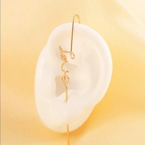 Quiet Luxury Boutique Jewelry - 💋 Love Cursive ear cuff statement earring